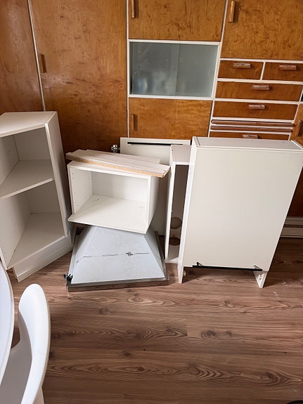Keittiöpäkaappeja ja gorenje liesituuletin