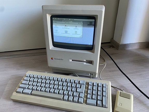 Apple Macintosh Plus 1Mb pöytätietokone