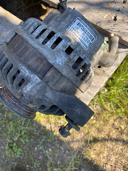 Honda AHGA24 A5TA0991 laturi 12V