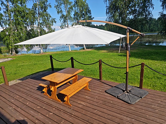 Iso aurinkovarjo