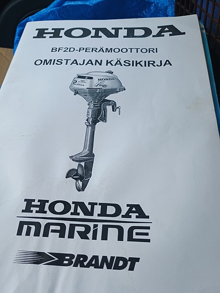 Honda BF2D perämoottori omistajan käsikirja