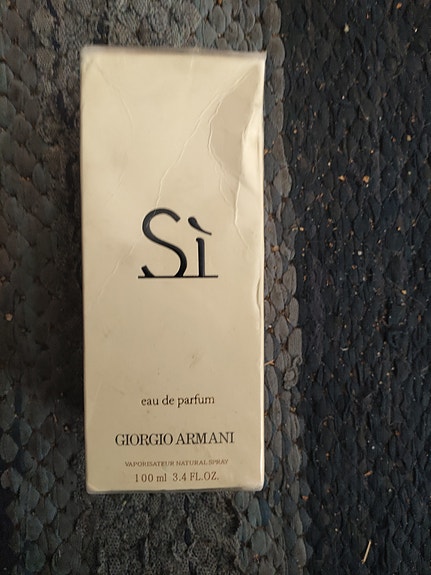 Myydään GIORGIO ARMANI SI 100ML HAJUVESI