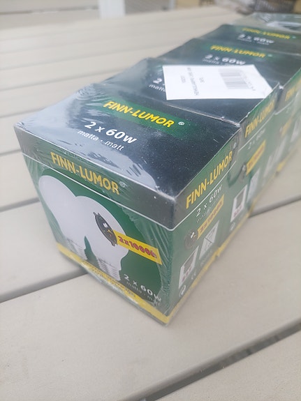 8 x matta 60W hehkulamppu (E27)