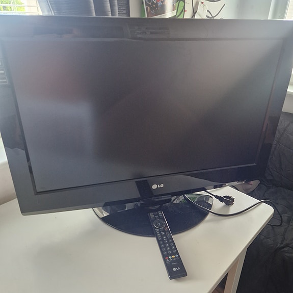 LG 32LG2000 HD Ready 32" taulutelevisio HDMI