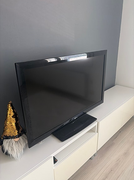 Vanha mutta toimiva LG:n televisio
