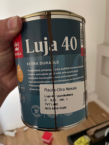 Tikkurila Luja 40 puolihimmeä maali