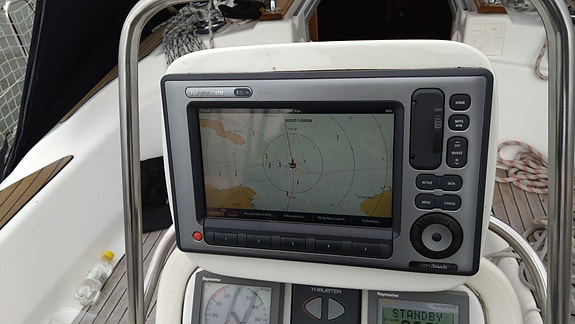 Raymarine E90W HybricTouch 9" karttaplotteri