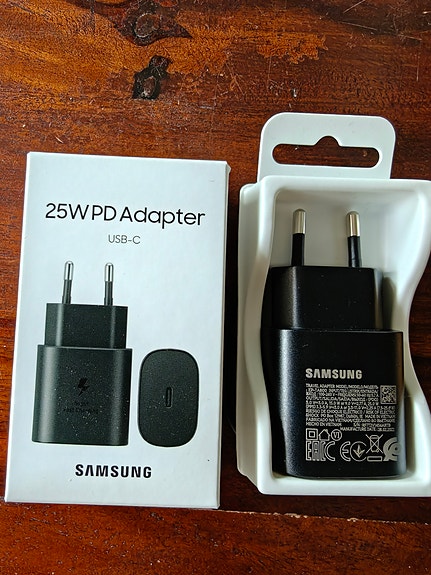 Samsung 25W USB-C laturi