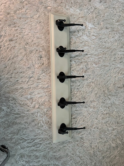 IKEA naulakko seinäkoukuilla