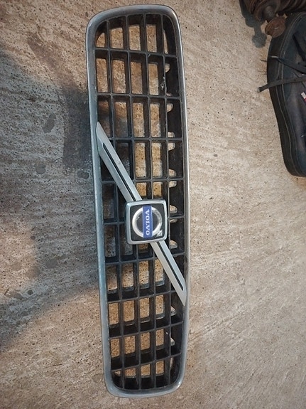 Volvo s60 etusäleikkö/maski