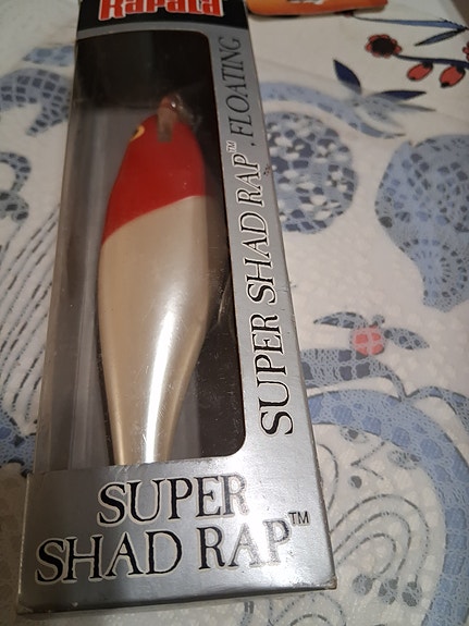 Rapala Super Shad Rap vaappu punavalkoinen