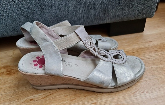 Sandaalit koko 40, vähän käytetty