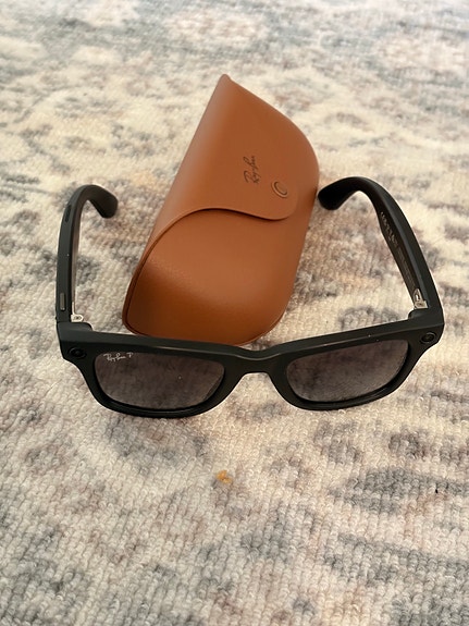 Ray-Ban Meta Wayfarer aurinkolasit musta (1 Gen)