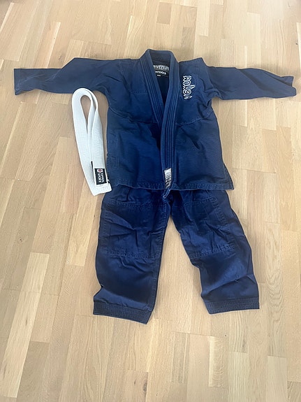 Venum Contender lasten BJJ-puku C2 + Venum valkoinen vyö