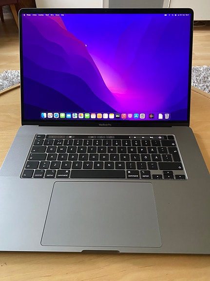 Apple MacBook Pro 16" 2019 i7 uudenveroinen