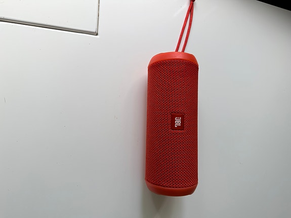 JBL Flip 3 langaton Bluetooth-kaiutin, punainen