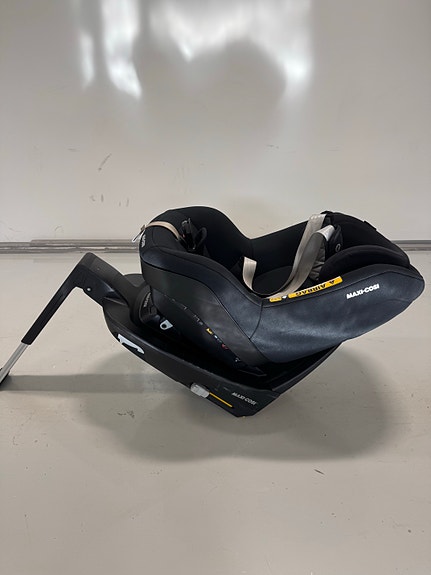 Maxi-Cosi pearlpro2  istuin ja telakka