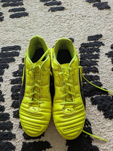 Puma Universal jalkapallokengät koko 45