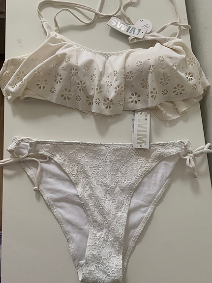 Uudet pitsiset valkoiset bikinit 20€