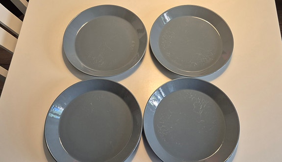 Teema lautaset