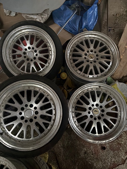 JR 18tuumaset vanteet