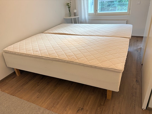 Unikulma runkopatjasänky 210cm leveä (2x105cm)
