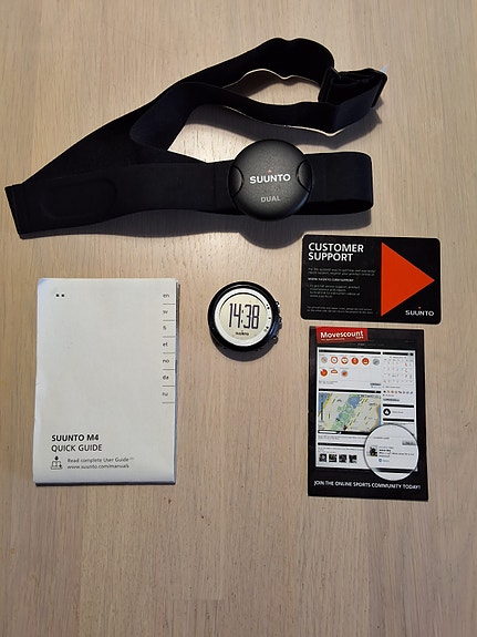 Suunto M4 Kello ja sykevyö