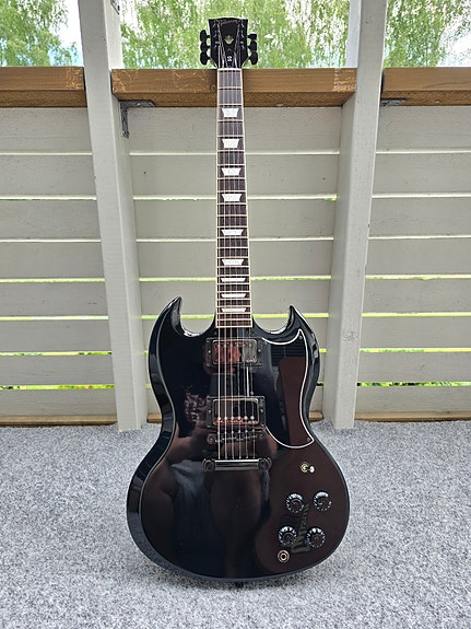MYYDÄÄN Gibson SG Standard T Ebony (2017)