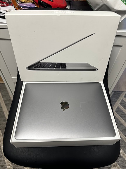 Apple MacBook Pro 13-inch,2019 16/512 SSD Touchbar