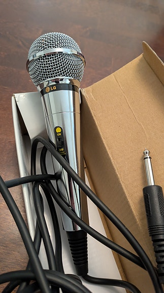 LG imp 600 langallinen mikrofoni