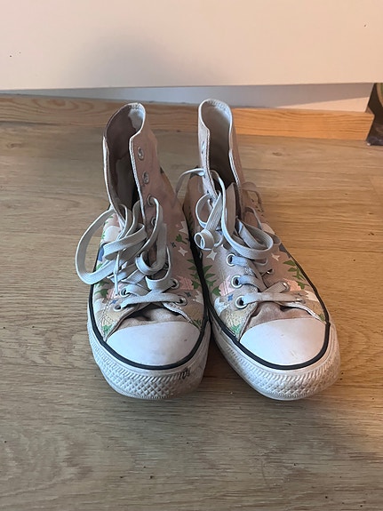 Converse tennarit koko 41 vaaleat kukkakuviolliset