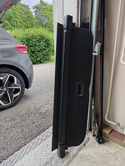 Volkswagen Arteon shooting brake tavaratilan verho / tavaratilan näkösuoja
