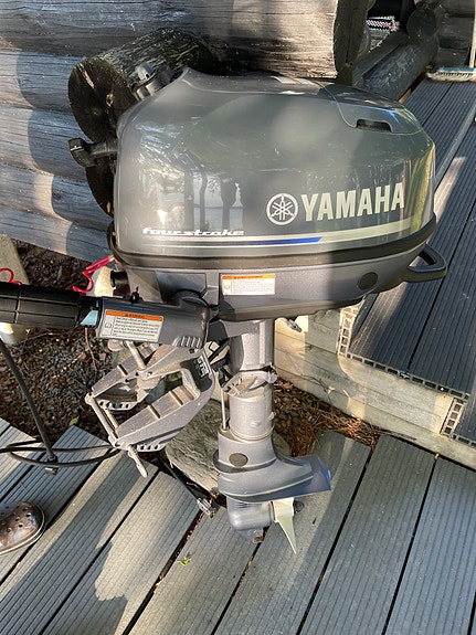 Yamaha 4hv 4-tahtinen vähän käytetty perämoottori (vm 2014)