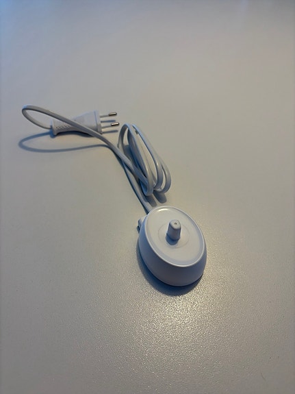 Oral-B sähköhammasharjan laturi