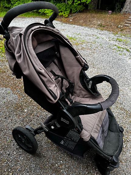 Britax B motion