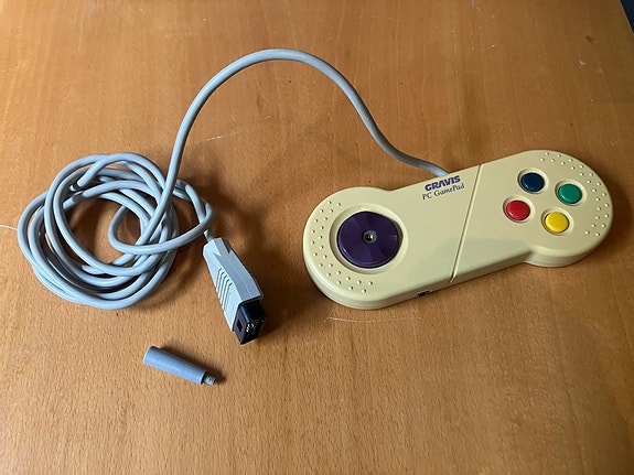 Gravis PC Gamepad