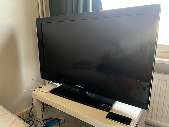 Samsung 40” Full HD TV