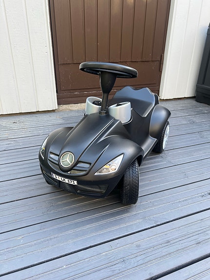 BIG Mercedes Benz potkuauto