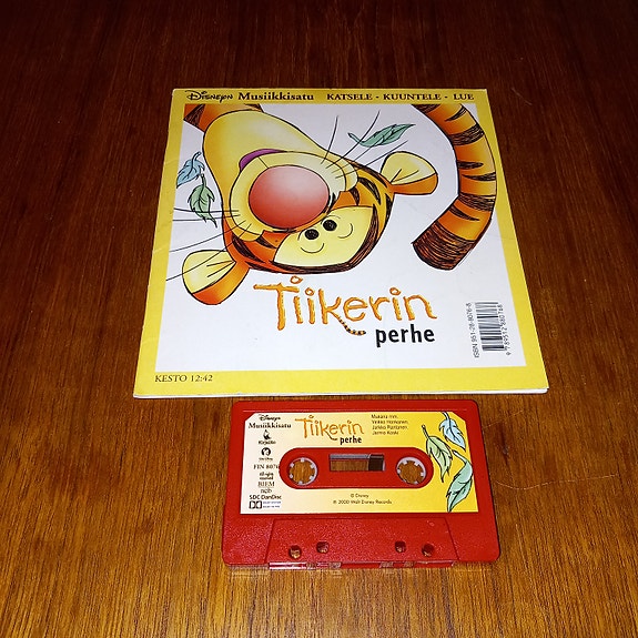 Disneyn musiikkisatu – Tiikerin perhe - kirja & kasetti