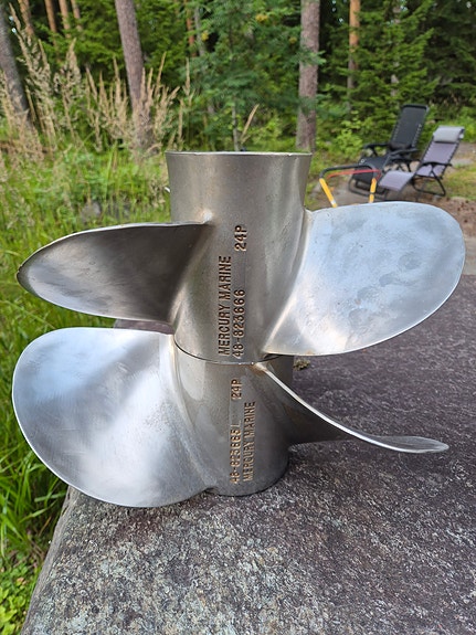 Mercruiser Bravo Three 24P potkuripari