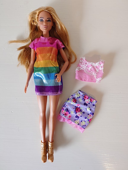 Barbie Fashionistas #108 ja vaatesetti