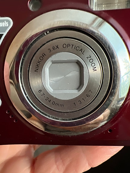 Nikon Coolpix L20 digikamera punainen