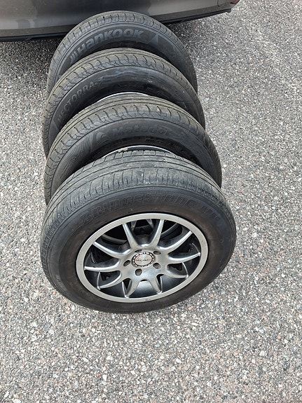 Volkswagen Polo Vanteet kesärenkailla (Skoda, seat)