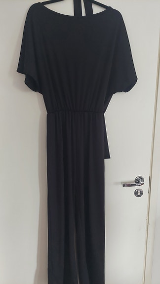 Musta jumpsuit XL
