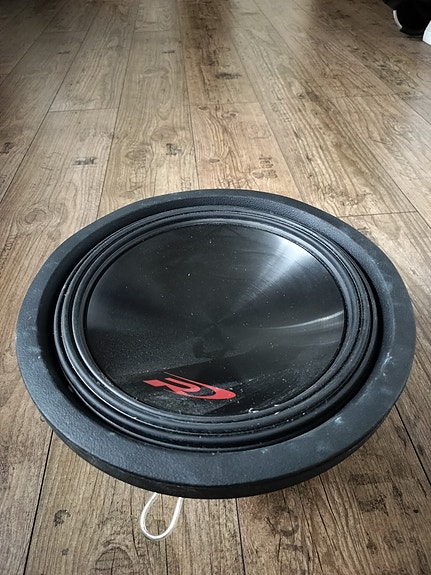 Alpine SWR-12D2 12" subwoofer autoon