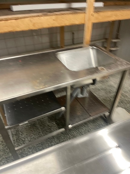 Tiskipöytä rst-altaalla 120cm, ketterä koko