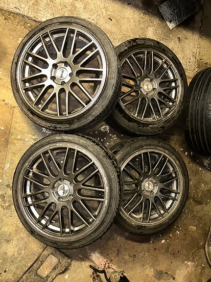ASA:n 18” 5x108 jaolla olevat siistikuntoiset vanteet