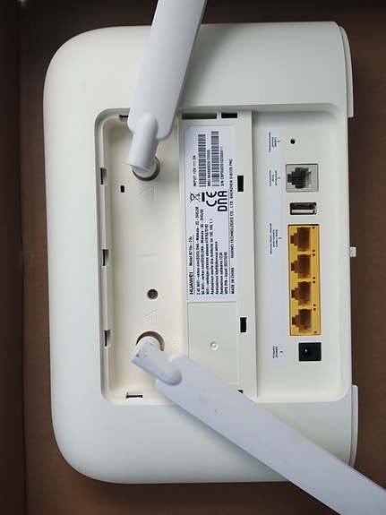 Huawei B715 4G LTE reititin