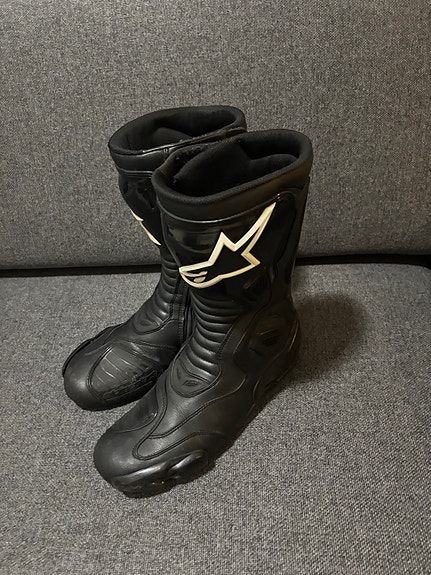 Alpinestars moottoripyöräsaappaat