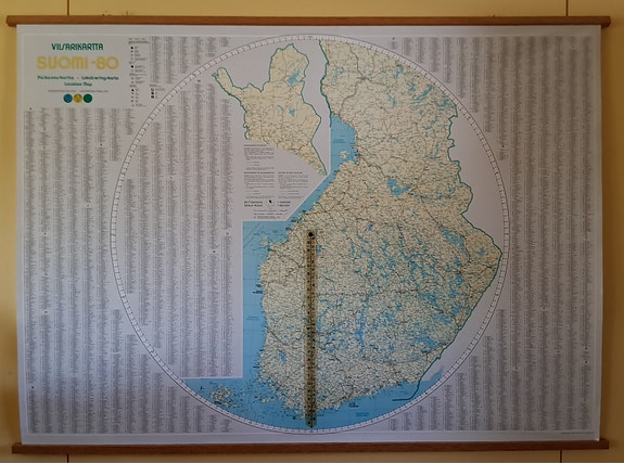 Suomen kartta juliste puukehyksillä